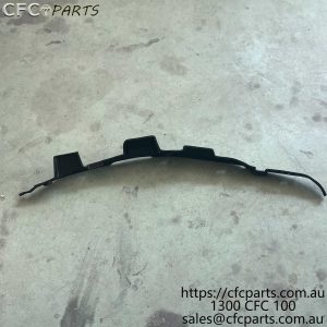 C00028357 LDV G10  Fender Insulator