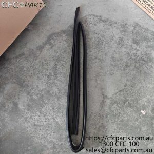 C00472291 LDV V90  Front Door Glass Run Channel