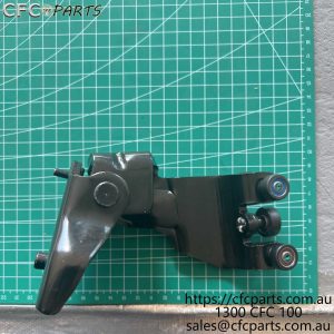 C00572953 LDV G10  Sliding Door Centre Hinge Assembly